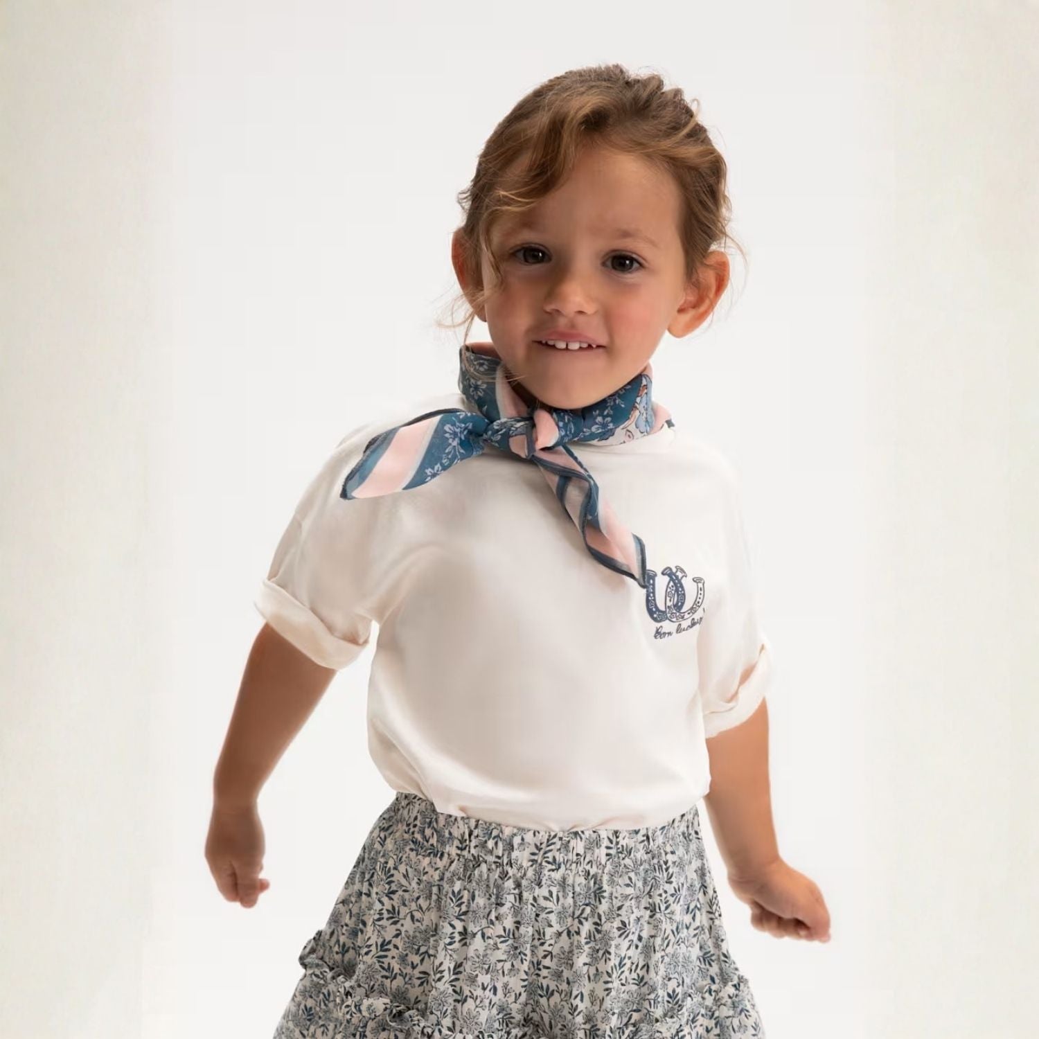 Camiseta Cowboy Girl Pañuelo Marfil Celeste