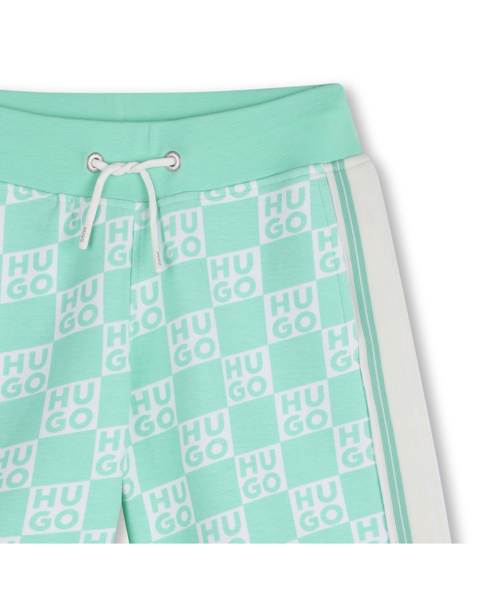 Bermuda Urban Sport Monograma Verde Almendra