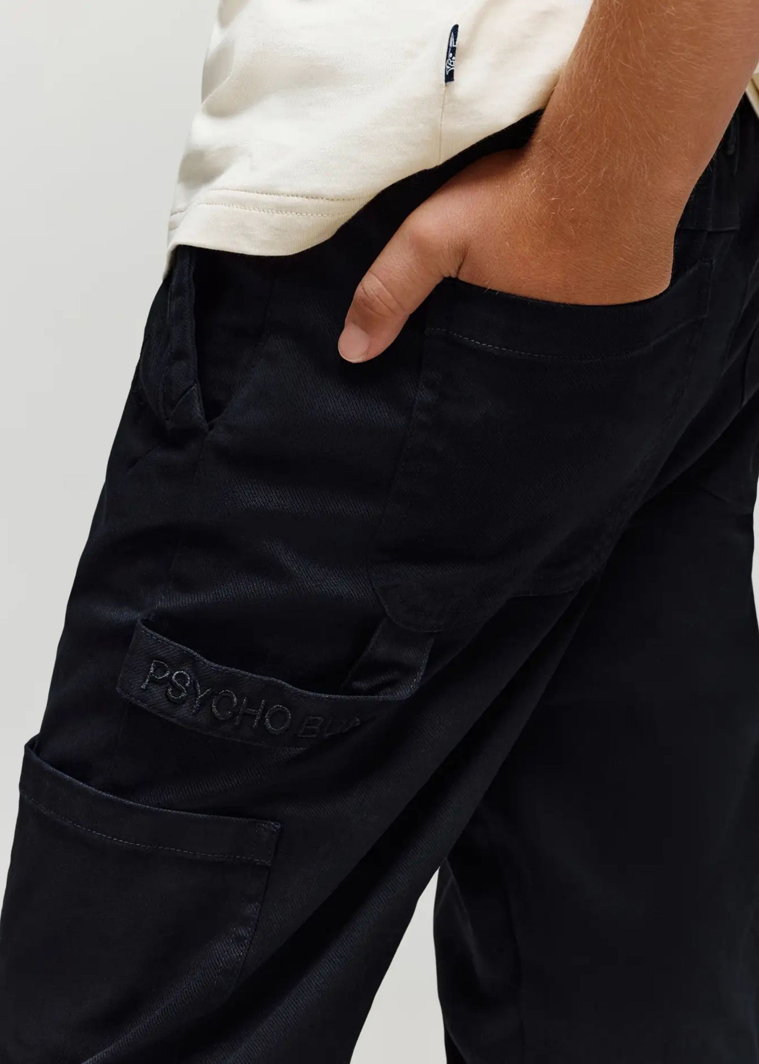 Pantalón Negro Cargo Russell