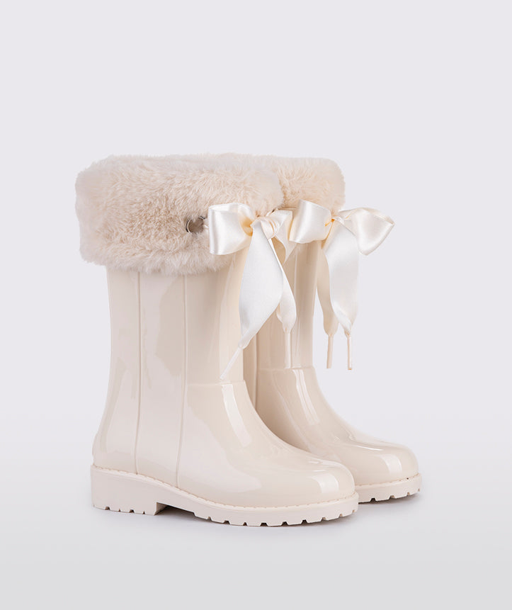 Bota Campera Charol Crema