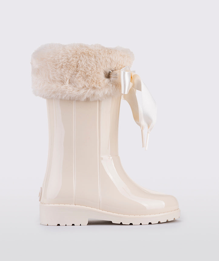 Bota Campera Charol Crema