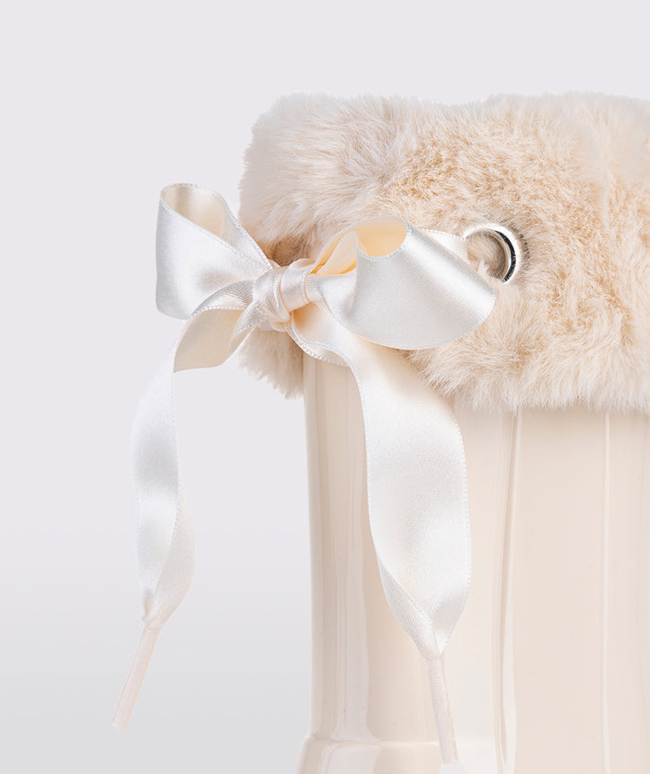 Bota Campera Charol Crema