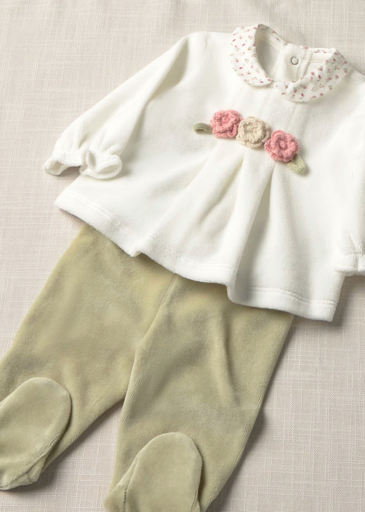Set 2 Piezas Flores Bordadas Laurel