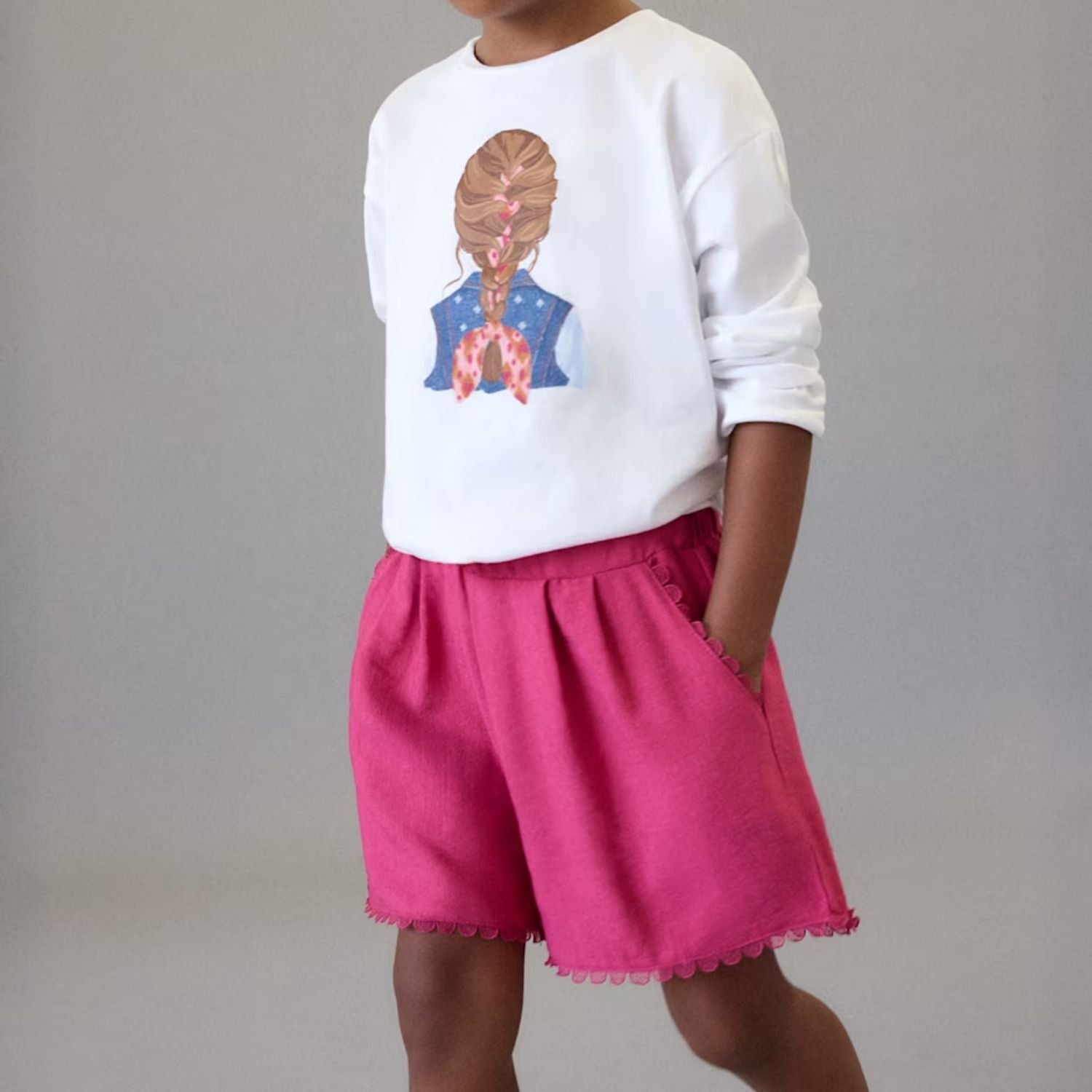 Shorts Aplique Pétalo