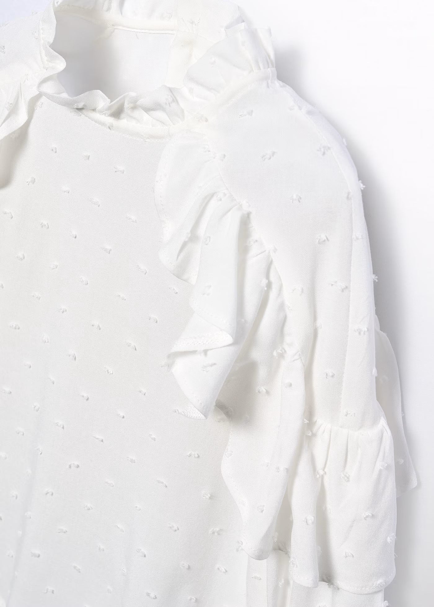 Blusa Plumeti Volantes Crema