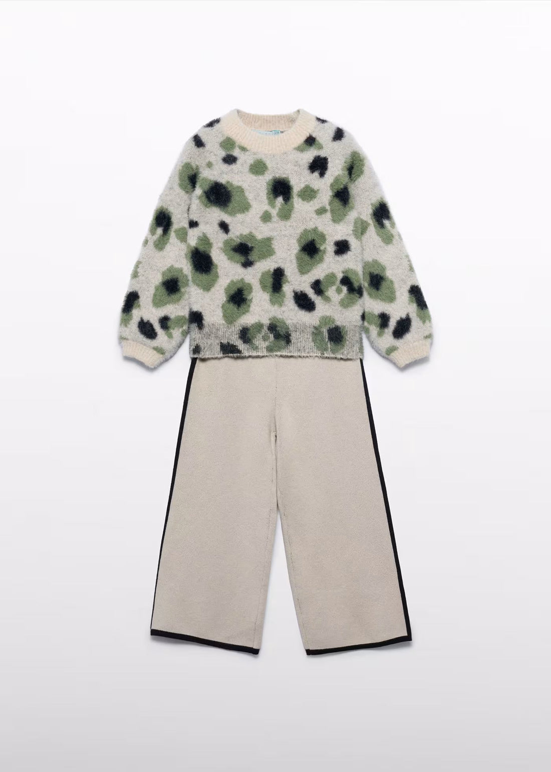 Set Sweater Animal Print &amp; Pantalón