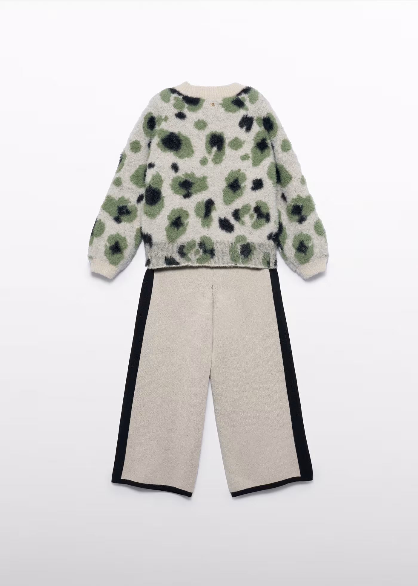 Set Sweater Animal Print &amp; Pantalón