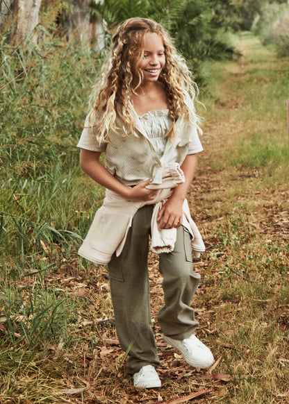 Pantalón Cargo Fluido Oliva Chica