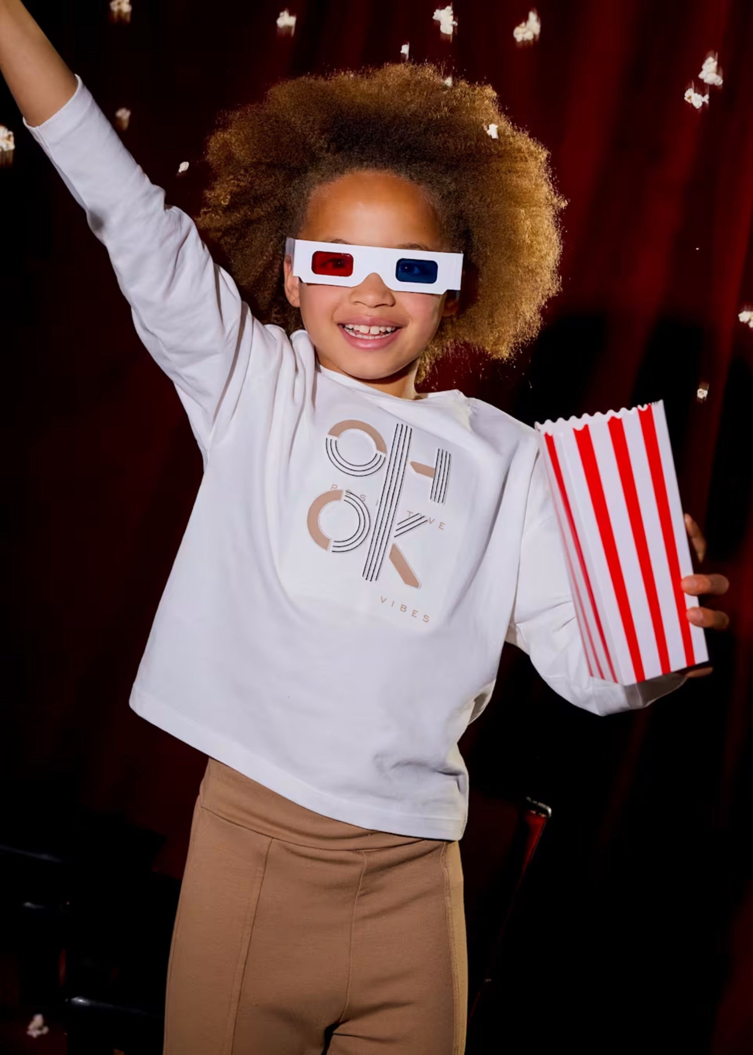 Camiseta Letras Relieve