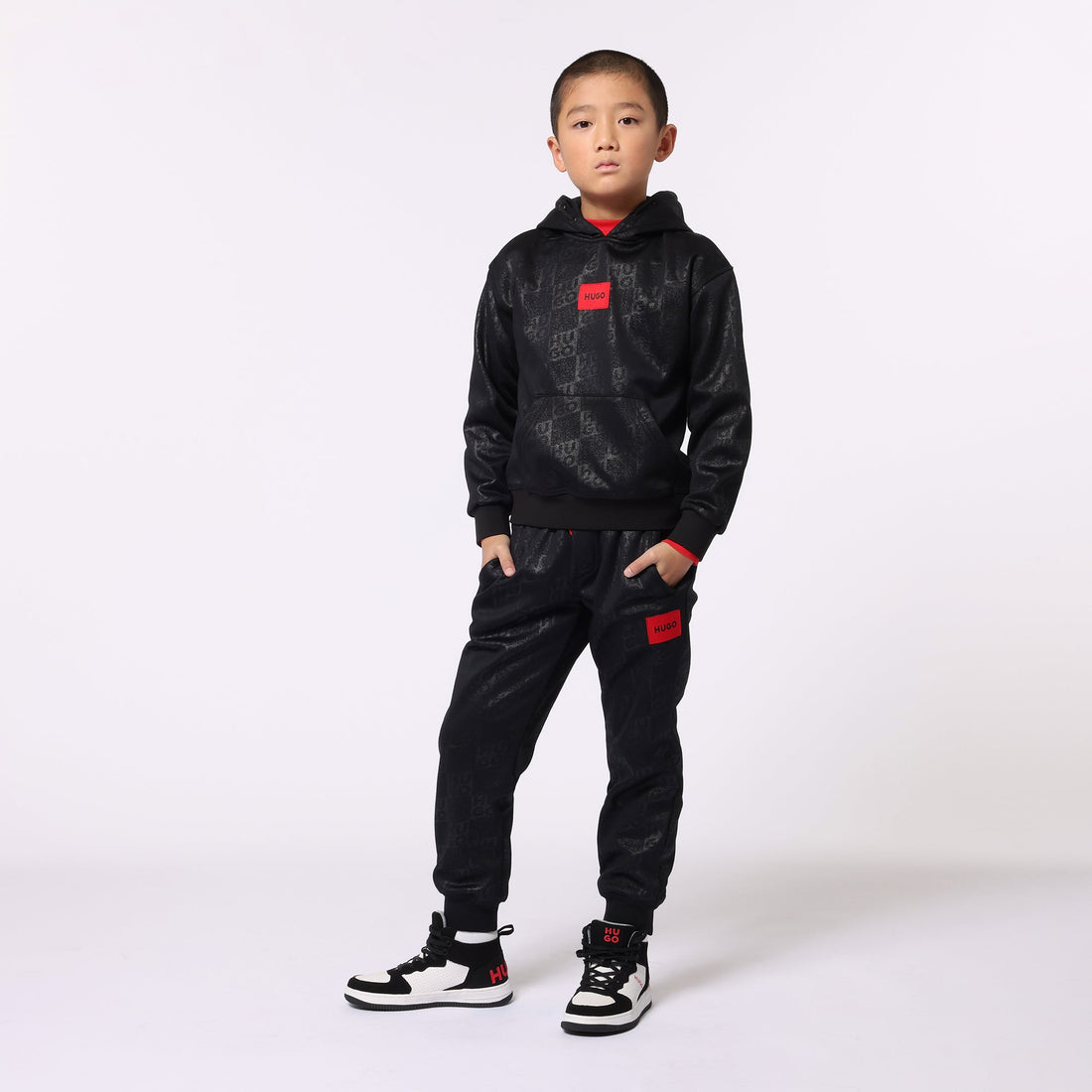 Jogger Monograma Cuadros Negro Niño