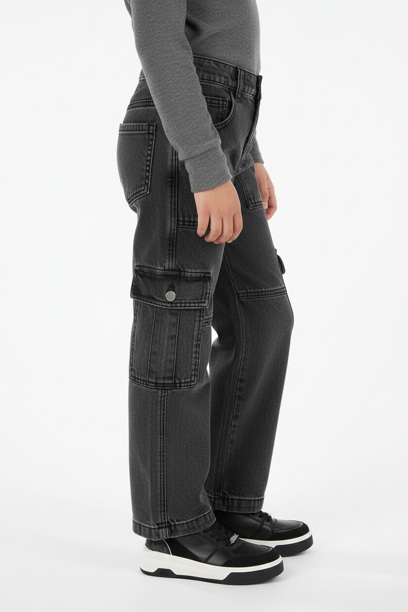 Fotografía profesional de pantalón cargo con prenda premium